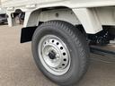 ＫＣ　４ＷＤ　届け出済み未使用車　軽トラック　三方開　ＭＴ　クリアランスソナー　アイドリングストップ　オートライト　ＥＳＣ　エアコン　パワーウィンドウ　運転席エアバッグ　助手席エアバッグ　ルーフレール（21枚目）