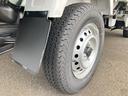 ＫＣ　４ＷＤ　届け出済み未使用車　軽トラック　三方開　ＭＴ　クリアランスソナー　アイドリングストップ　オートライト　ＥＳＣ　エアコン　パワーウィンドウ　運転席エアバッグ　助手席エアバッグ　ルーフレール（62枚目）