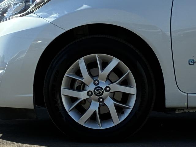 ノート e-パワー X 純正ナビ/TV/アラウンドビューカメラ/衝突軽減ブレーキ/プッシュスタート/LEDヘッドライト(26枚目)