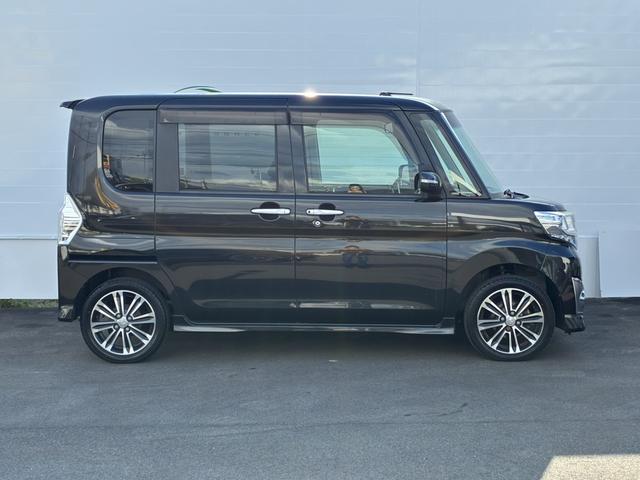 タント カスタムＲＳ　トップエディションＳＡ　両側電動スライドスマートアシストナビＥＴＣＢｌｕｅｔｏｏｔｈハーフレザー革巻きステアリングＬＥＤヘッドライトオートエアコン純正１５インチアルミステアリングスイッチフロントフォグアイドリングストップ（4枚目）