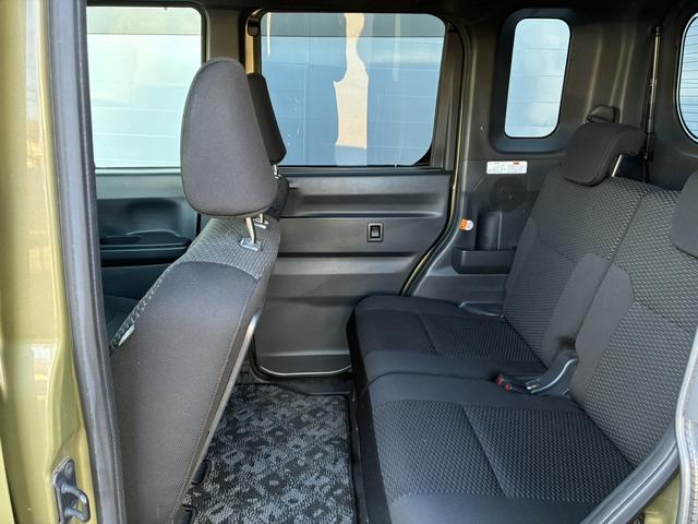 後席【内装インテリア】現車の確認はお電話で在庫のご確認の上、是非ご来店くださいませ！ご来店の難しい方は店舗スタッフがお電話やメールで詳細をお答えさせて頂きます。