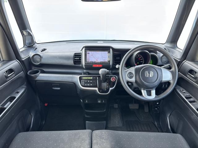 N-BOX 4WD/両側電動スライドドア/アイドリングストップ/シートヒーター/横滑り防止装置/純正ナビ/バックモニター/ETC(11枚目)