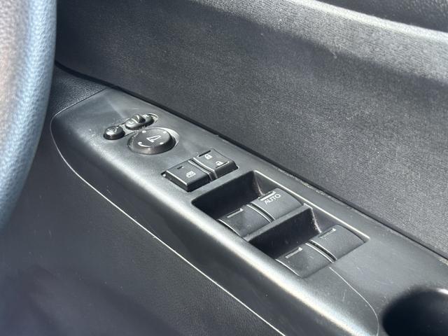 N-BOX 4WD/両側電動スライドドア/アイドリングストップ/シートヒーター/横滑り防止装置/純正ナビ/バックモニター/ETC(13枚目)