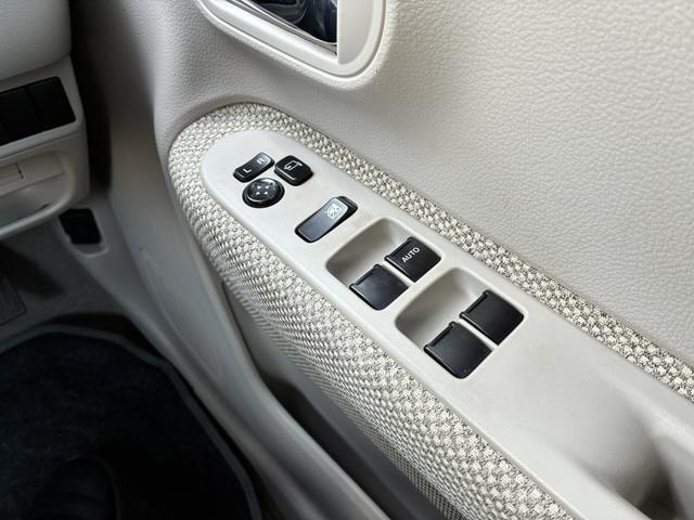 アルトラパン Ｓ　４ＷＤ／アイドリングストップ／社外ナビ／シートヒーター／アルミホイール（13枚目）