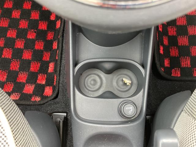 ５００ 　社外アルミ　車高調　サンルーフ　キーレスエントリー　Ｂｌｕｅｔｏｏｔｈ接続可　エアコン　運転席エアバッグ　助手席エアバッグ（8枚目）