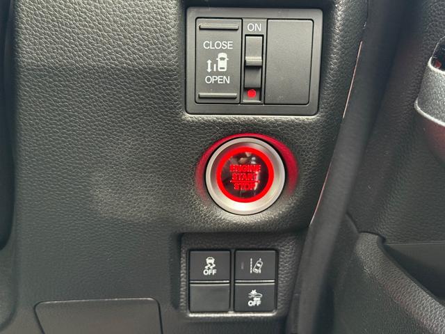Ｎ－ＢＯＸカスタム Ｇ・Ｌホンダセンシング　４ＷＤ　純正８インチナビ　バックカメラ　フルセグＴＶ　Ｂｌｕｅｔｏｏｔｈ　純正エンジンスターター　ＥＴＣ　両側スライド片側パワースライドドア　禁煙　ドライブレコーダー（8枚目）