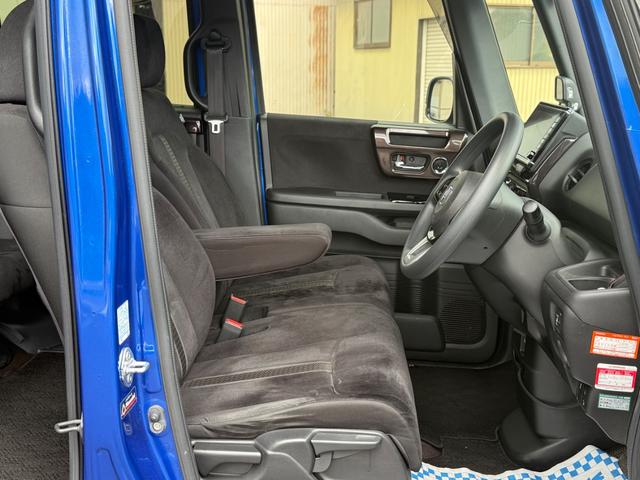 Ｎ－ＢＯＸカスタム Ｇ・Ｌホンダセンシング　４ＷＤ　純正８インチナビ　バックカメラ　フルセグＴＶ　Ｂｌｕｅｔｏｏｔｈ　純正エンジンスターター　ＥＴＣ　両側スライド片側パワースライドドア　禁煙　ドライブレコーダー（13枚目）