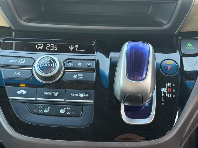 フリードハイブリッド ハイブリッド・Ｇホンダセンシング　４ＷＤ　純正ナビ　フルセグＴＶ　Ｂｌｕｅｔｏｏｔｈ　バックカメラ　純正エンジンスターター　ＥＴＣ　両側パワースライドドア（7枚目）