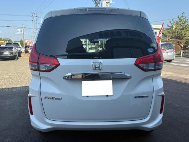 フリードハイブリッド ハイブリッド・Ｇホンダセンシング　４ＷＤ　純正ナビ　フルセグＴＶ　Ｂｌｕｅｔｏｏｔｈ　バックカメラ　純正エンジンスターター　ＥＴＣ　両側パワースライドドア（18枚目）