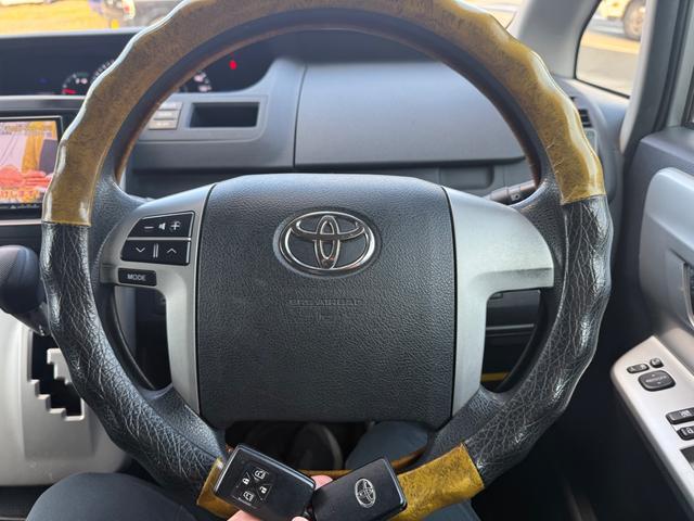 ノア X スマートエディション 4WD ナビ フルセグTV バックカメラ アルパインフリップダウンモニター ETC 両側電動スライドドア 3列シー 7人乗り(3枚目)