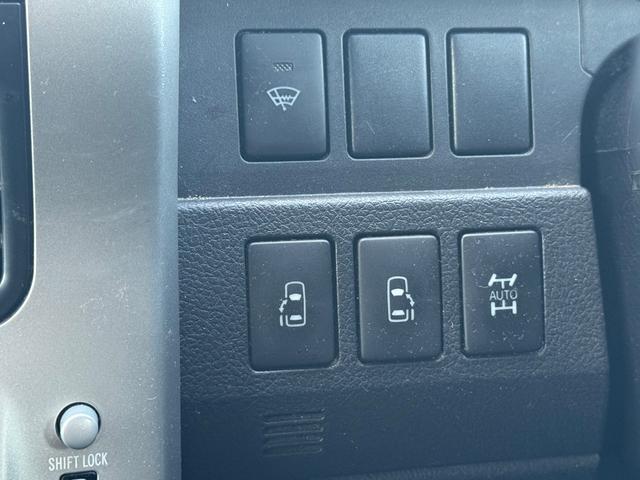 ノア X スマートエディション 4WD ナビ フルセグTV バックカメラ アルパインフリップダウンモニター ETC 両側電動スライドドア 3列シー 7人乗り(8枚目)