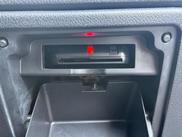 ノア X スマートエディション 4WD ナビ フルセグTV バックカメラ アルパインフリップダウンモニター ETC 両側電動スライドドア 3列シー 7人乗り(9枚目)