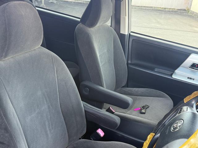 ノア X スマートエディション 4WD ナビ フルセグTV バックカメラ アルパインフリップダウンモニター ETC 両側電動スライドドア 3列シー 7人乗り(13枚目)