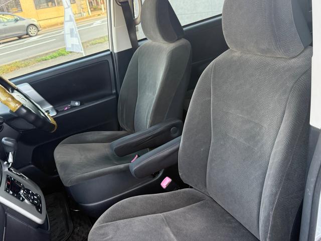 ノア X スマートエディション 4WD ナビ フルセグTV バックカメラ アルパインフリップダウンモニター ETC 両側電動スライドドア 3列シー 7人乗り(15枚目)