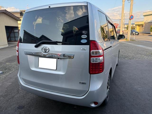 ノア X スマートエディション 4WD ナビ フルセグTV バックカメラ アルパインフリップダウンモニター ETC 両側電動スライドドア 3列シー 7人乗り(25枚目)