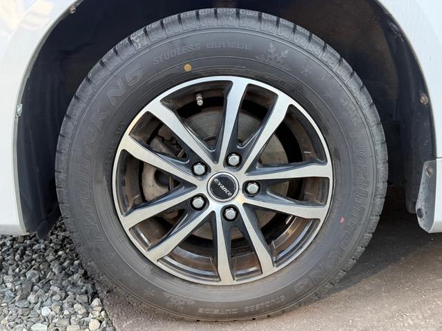 ノア X スマートエディション 4WD ナビ フルセグTV バックカメラ アルパインフリップダウンモニター ETC 両側電動スライドドア 3列シー 7人乗り(32枚目)