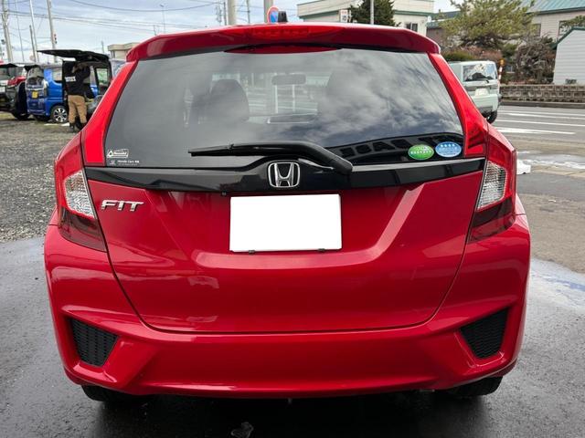 フィット １３Ｇ・Ｌパッケージ　４ＷＤ　保証１年走行無制限　ナビ　フルセグＴＶ　Ｂｌｕｅｔｏｏｔｈ　バックカメラ　ＤＶＤ　ＣＤ　Ｐスタート　禁煙　寒冷地仕様（20枚目）