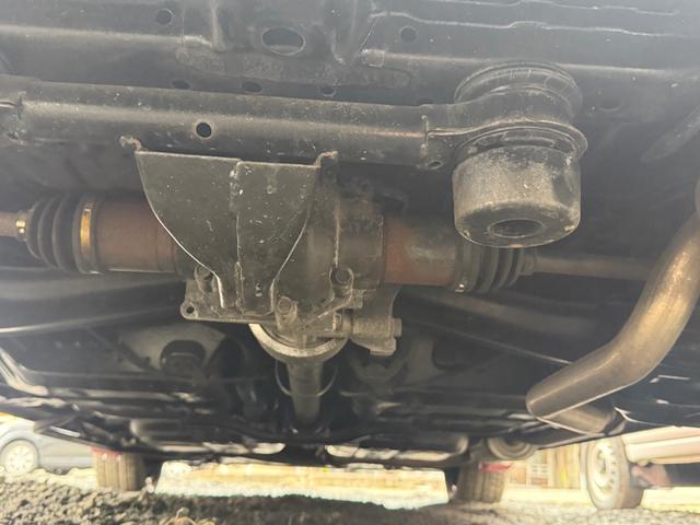 フィット １３Ｇ・Ｌパッケージ　４ＷＤ　保証１年走行無制限　ナビ　フルセグＴＶ　Ｂｌｕｅｔｏｏｔｈ　バックカメラ　ＤＶＤ　ＣＤ　Ｐスタート　禁煙　寒冷地仕様（41枚目）