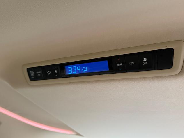 アルファード ２．５Ｘ　４ＷＤ　ナビ　フルセグＴＶ　Ｂｌｕｅｔｏｏｔｈ　左右パワースライドドア　ＥＴＣ　後席モニター　３列シート　８人乗り（38枚目）