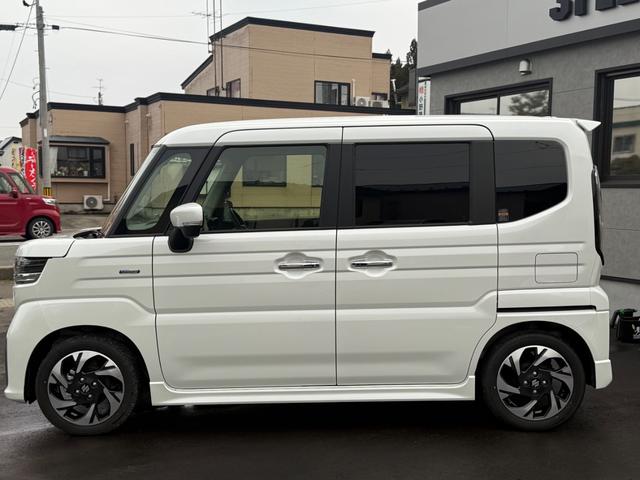 スペーシアカスタム ハイブリッドＸＳ　４ＷＤ　Ｒ１２年２月ｏｒ１０万ｋｍまで保証　純正９インチナビ　フルセグＴＶ　Ｂｌｕｅｔｏｏｔｈ　アラウンドビューモニター　両側パワースライドドア　ガラスフィルム　オットマン（27枚目）