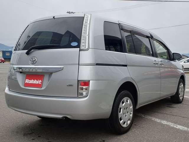 アイシス １．８　Ｌ　４ＷＤ　片側電動スライドドア　ナビ　バックカメラ　Ｅ　フルセグＴＶ　Ｂカメラ　切り替え４ＷＤ　横滑り防止　ＤＶＤ再生　盗難防止装置　オートエアコン　ＡＢＳ　ＥＴＣ　スマートキー（5枚目）