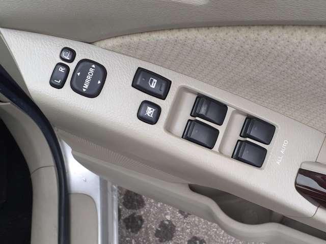 アイシス １．８　Ｌ　４ＷＤ　片側電動スライドドア　ナビ　バックカメラ　Ｅ　フルセグＴＶ　Ｂカメラ　切り替え４ＷＤ　横滑り防止　ＤＶＤ再生　盗難防止装置　オートエアコン　ＡＢＳ　ＥＴＣ　スマートキー（15枚目）