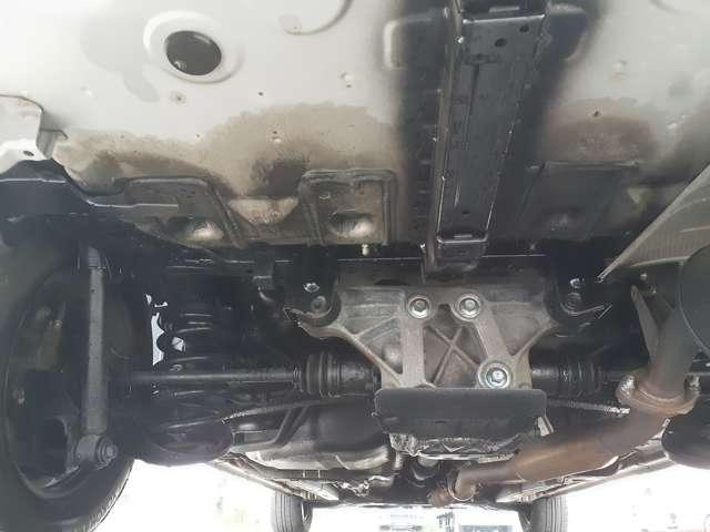 アイシス １．８　Ｌ　４ＷＤ　片側電動スライドドア　ナビ　バックカメラ　Ｅ　フルセグＴＶ　Ｂカメラ　切り替え４ＷＤ　横滑り防止　ＤＶＤ再生　盗難防止装置　オートエアコン　ＡＢＳ　ＥＴＣ　スマートキー（20枚目）