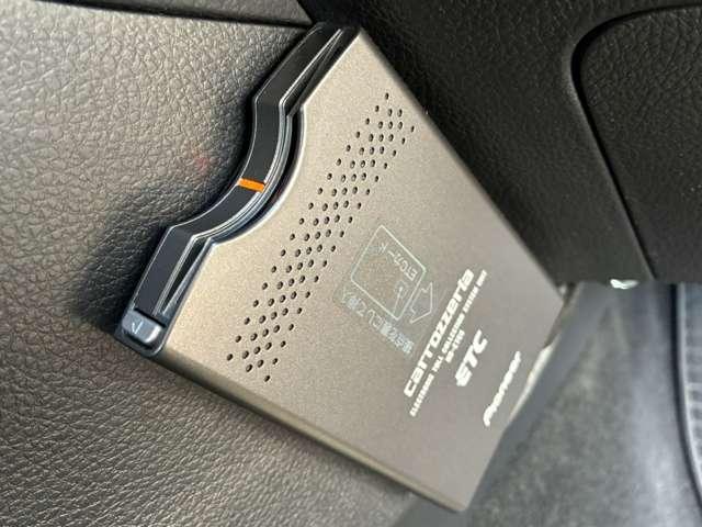 レヴォーグ １．６　ＧＴ　アイサイト　Ｓスタイル　４ＷＤ　衝突被害軽減ブレーキレーンキープアシスト　ナビ＆ＴＶ　フルタイム４ＷＤ　盗難防止装置　地デジＴＶ　ターボモデル　ＬＥＤライト　キーフリー　アルミホイール　パワーシート　ＥＴＣ　メモリーナビ　ＡＢＳ（6枚目）