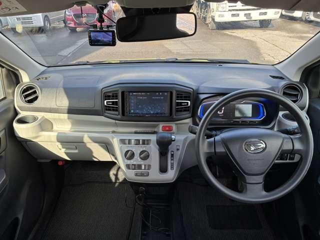 ミライース ６６０　Ｘ　ＳＡＩＩＩ　４ＷＤ　衝突被害軽減ブレーキ　ドライブレコーダー　リアカメラ　衝突軽減装置　横滑り防止装置　オートマチックハイビーム　Ｗエアバック　クリアランスソナー　運転席エアバッグ　アイスト　リモコンキー　ＡＢＳ　４ＷＤ（6枚目）