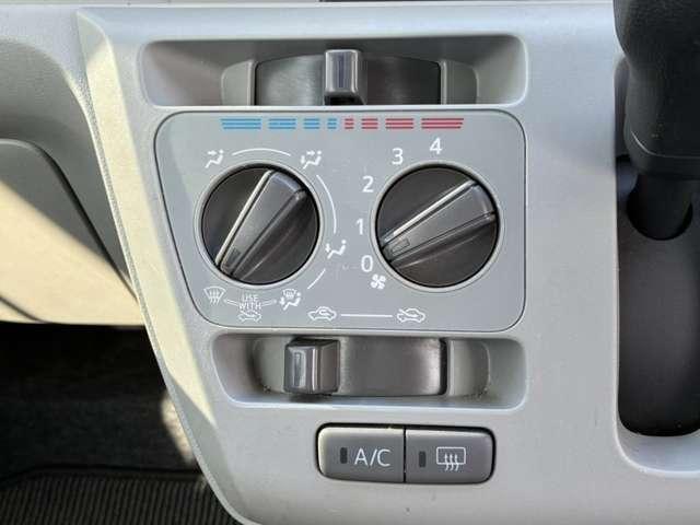 ミライース ６６０　Ｘ　ＳＡＩＩＩ　４ＷＤ　衝突被害軽減ブレーキ　ドライブレコーダー　リアカメラ　衝突軽減装置　横滑り防止装置　オートマチックハイビーム　Ｗエアバック　クリアランスソナー　運転席エアバッグ　アイスト　リモコンキー　ＡＢＳ　４ＷＤ（11枚目）