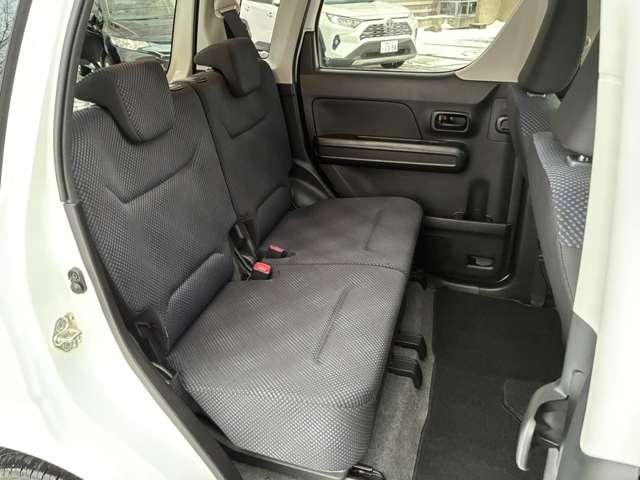 フレア ６６０　ハイブリッド　ＸＧ　４ＷＤ　Ｂカメラ　禁煙　キーレスキー　イモビライザー　カーナビ　ＤＳＣ　Ｗエアバック　アイドリング　ＥＴＣ　エアコン　運転席シートヒーター　ＡＢＳ　ベンチシート　パワーステアリング　メモリナビ　エアバック（9枚目）