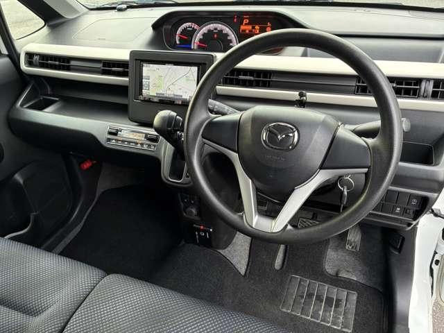 フレア ６６０　ハイブリッド　ＸＧ　４ＷＤ　Ｂカメラ　禁煙　キーレスキー　イモビライザー　カーナビ　ＤＳＣ　Ｗエアバック　アイドリング　ＥＴＣ　エアコン　運転席シートヒーター　ＡＢＳ　ベンチシート　パワーステアリング　メモリナビ　エアバック（5枚目）