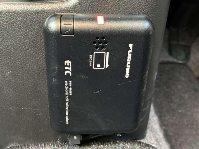 フレア ６６０　ハイブリッド　ＸＧ　４ＷＤ　Ｂカメラ　禁煙　キーレスキー　イモビライザー　カーナビ　ＤＳＣ　Ｗエアバック　アイドリング　ＥＴＣ　エアコン　運転席シートヒーター　ＡＢＳ　ベンチシート　パワーステアリング　メモリナビ　エアバック（3枚目）