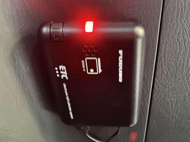 ジムニー ６６０　ＸＧ　４ＷＤ　５速マニュアル車　ＥＴＣ　ＷエアＢ　キーレス付き　ターボモデル　運転席エアバック　ＥＴＣ付　パワーウインドー　ＡＢＳ付き　エアコンパワステ　パワーステアリング　４ｗｄ（3枚目）