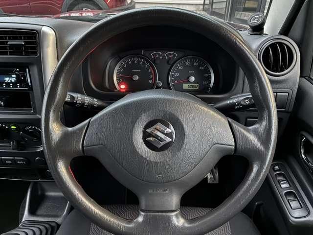 ジムニー ６６０　ＸＧ　４ＷＤ　５速マニュアル車　ＥＴＣ　ＷエアＢ　キーレス付き　ターボモデル　運転席エアバック　ＥＴＣ付　パワーウインドー　ＡＢＳ付き　エアコンパワステ　パワーステアリング　４ｗｄ（6枚目）