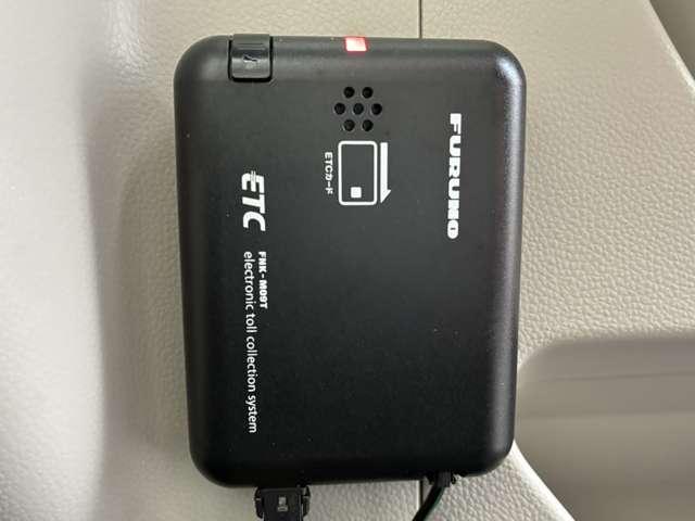 ワゴンＲ ６６０　ハイブリッド　ＦＸ　セーフティパッケージ装着車　４Ｗ　ｉストップ　フルタイム４ＷＤ　誤発進抑制装置　禁煙　ワンオーナー車　スマキー　横滑り防止装置付　ＰＳ　イモビライザー　バックモニター　ＷＳＲＳ　フルフラットシート　ＰＷ　ＥＴＣ車載器　ナビ付き　ＡＢＳ（3枚目）