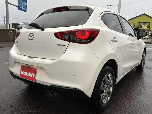 ＭＡＺＤＡ２ １．５　１５Ｓ　４ＷＤ　追突防止装置　アドバンストキー　メモリーナビ　横滑り防止　オートエアコン　コーナーセンサー　ＥＴＣ　４ＷＤ　アイドリングストップ　バックカメラ　盗難防止装置　ナビ　ワンオーナー車（4枚目）