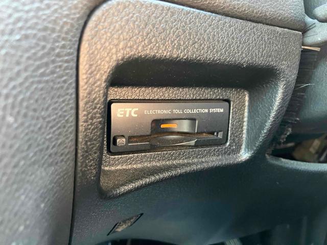ムラーノ ２５０ＸＶ　ＦＯＵＲ　４ＷＤ　ＥＴＣ　バックカメラ　オートクルーズコントロール　パワーシート　ナビ　オートライト　ＨＩＤ　アルミホイール　スマートキー　シートヒーター　ＣＶＴ　盗難防止システム　衝突安全ボディ　ＣＤ（10枚目）