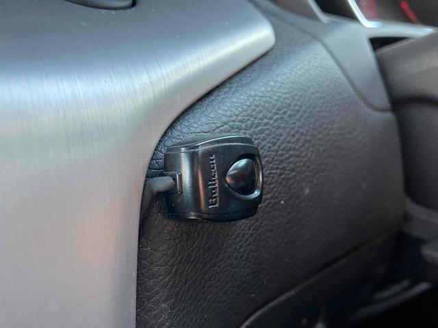 ムラーノ ２５０ＸＶ　ＦＯＵＲ　４ＷＤ　ＥＴＣ　バックカメラ　オートクルーズコントロール　パワーシート　ナビ　オートライト　ＨＩＤ　アルミホイール　スマートキー　シートヒーター　ＣＶＴ　盗難防止システム　衝突安全ボディ　ＣＤ（22枚目）
