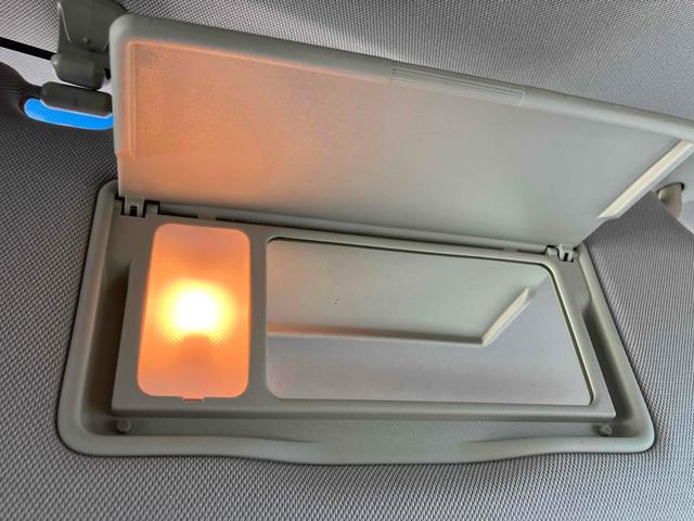 ムラーノ ２５０ＸＶ　ＦＯＵＲ　４ＷＤ　ＥＴＣ　バックカメラ　オートクルーズコントロール　パワーシート　ナビ　オートライト　ＨＩＤ　アルミホイール　スマートキー　シートヒーター　ＣＶＴ　盗難防止システム　衝突安全ボディ　ＣＤ（23枚目）