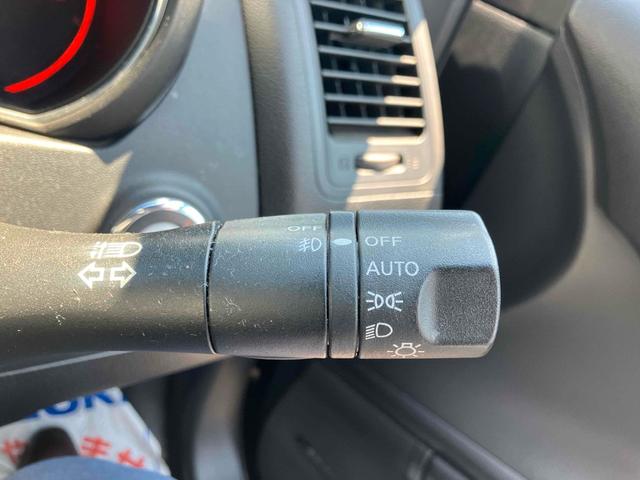 ムラーノ ２５０ＸＶ　ＦＯＵＲ　４ＷＤ　ＥＴＣ　バックカメラ　オートクルーズコントロール　パワーシート　ナビ　オートライト　ＨＩＤ　アルミホイール　スマートキー　シートヒーター　ＣＶＴ　盗難防止システム　衝突安全ボディ　ＣＤ（31枚目）