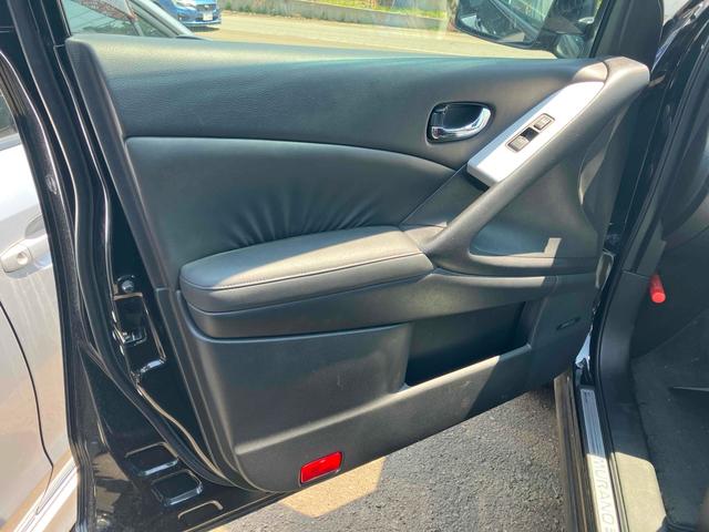 ムラーノ ２５０ＸＶ　ＦＯＵＲ　４ＷＤ　ＥＴＣ　バックカメラ　オートクルーズコントロール　パワーシート　ナビ　オートライト　ＨＩＤ　アルミホイール　スマートキー　シートヒーター　ＣＶＴ　盗難防止システム　衝突安全ボディ　ＣＤ（40枚目）
