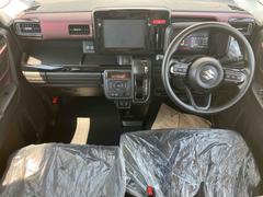 運転者にとっては日々使用することとなる運転席です。運転席が快適だと運転に集中することができますね。 2