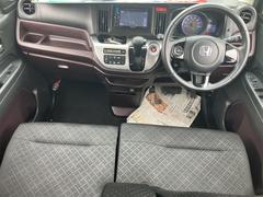 運転者にとっては日々使用することとなる運転席です。運転席が快適だと運転に集中することができますね。 2