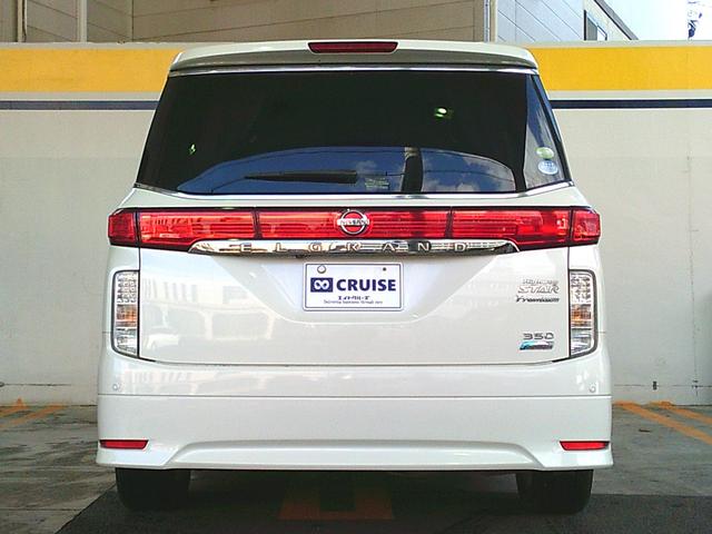 エルグランド ３５０ハイウェイスタープレミアム　４ＷＤ　ドライブレコーダー　全周囲カメラ　ナビ　ＴＶ　クリアランスソナー　両側電動スライドドア　ＨＩＤ　電動リアゲート　スマートキー　電動格納ミラー　シートヒーター　後席モニター　３列シート（8枚目）