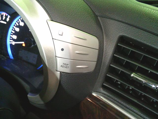 エルグランド ３５０ハイウェイスタープレミアム　４ＷＤ　ドライブレコーダー　全周囲カメラ　ナビ　ＴＶ　クリアランスソナー　両側電動スライドドア　ＨＩＤ　電動リアゲート　スマートキー　電動格納ミラー　シートヒーター　後席モニター　３列シート（24枚目）