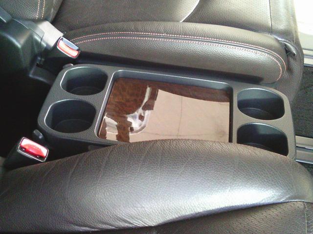 エルグランド ３５０ハイウェイスタープレミアム　４ＷＤ　ドライブレコーダー　全周囲カメラ　ナビ　ＴＶ　クリアランスソナー　両側電動スライドドア　ＨＩＤ　電動リアゲート　スマートキー　電動格納ミラー　シートヒーター　後席モニター　３列シート（30枚目）