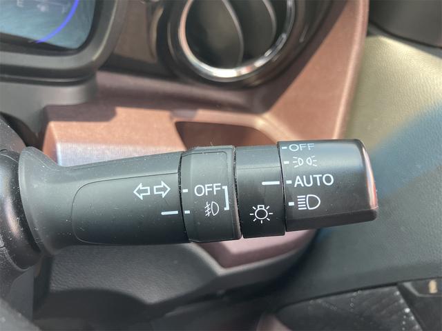 Ｎ－ＯＮＥ プレミアム・Ｌパッケージ　４ＷＤ　ＥＴＣ　バックカメラ　ＴＶ　オートライト　ＨＩＤ　スマートキー　アイドリングストップ　ベンチシート　ＣＶＴ　盗難防止システム　ＡＢＳ　ＥＳＣ　ＣＤ　ＤＶＤ再生　ミュージックプレイヤー接続可（8枚目）