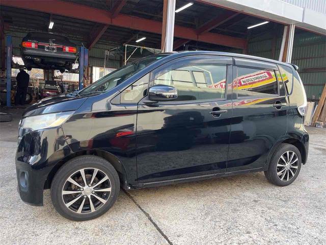 デイズ Ｘ　ＥＴＣ　バックカメラ　ナビ　ＴＶ　スマートキー　アイドリングストップ　電動格納ミラー　シートヒーター　ベンチシート　ＣＶＴ　盗難防止システム　ＡＢＳ　ＣＤ　ＵＳＢ　アルミホイール　衝突安全ボディ（21枚目）