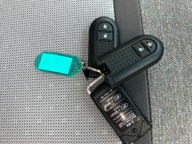 パッソ Ｘ　Ｌパッケージ　４ＷＤ　ＥＴＣ　ＴＶ　Ｂｌｕｅｔｏｏｔｈ接続可　冬タイヤ付　シートヒーター　スマートキー　プッシュスタート　ナビ　オートエアコン　キーレス　アイドリングストップ　オートエアコン　オートライト（16枚目）